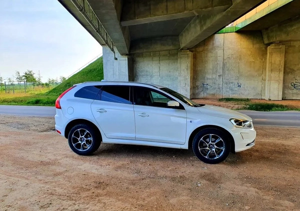 Volvo XC 60 cena 75900 przebieg: 166000, rok produkcji 2016 z Jawor małe 436